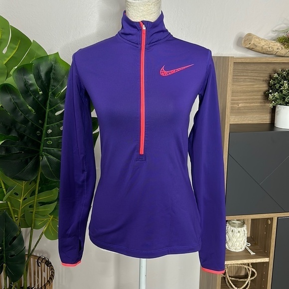 Nike • pro drifit half zip long sleeve with thumbholes - Picture 1 of 9